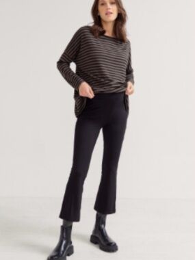 Hatch Black Before During and After (older version of Bodyflex Crop Flare)